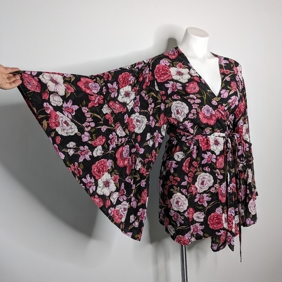 NWOT Billabong black pink floral wrap robe cover up M/L - Picture 5 of 10